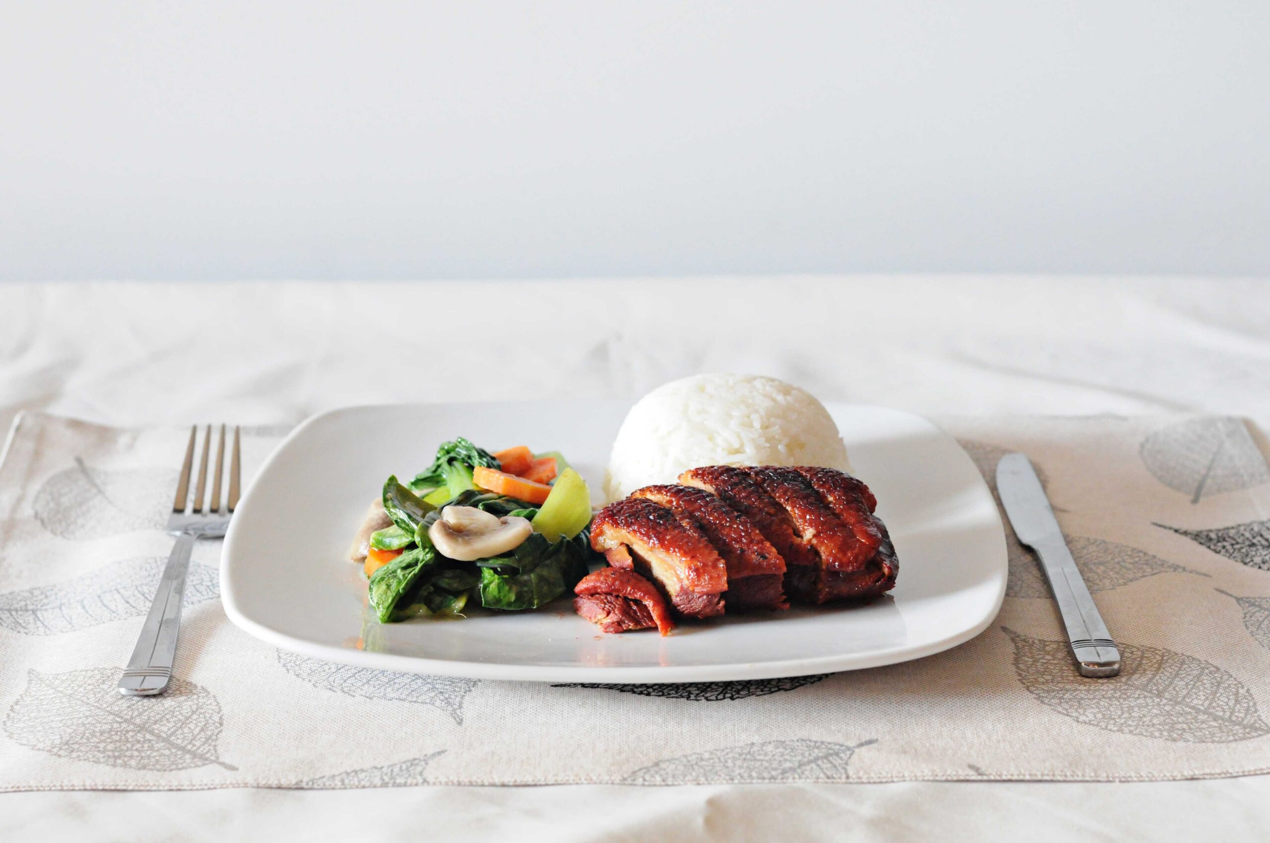 Crispy Peking Duck with Chinese Vegetables in White Sauce